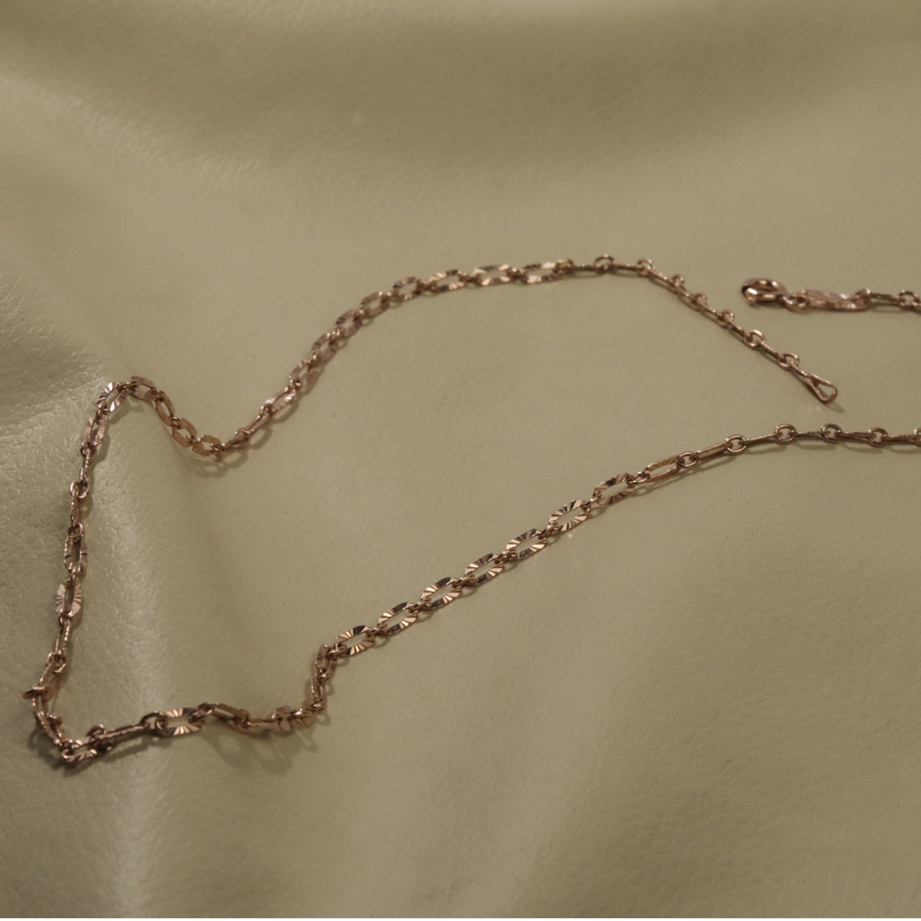 Rose Gold Smooth Link Chain.