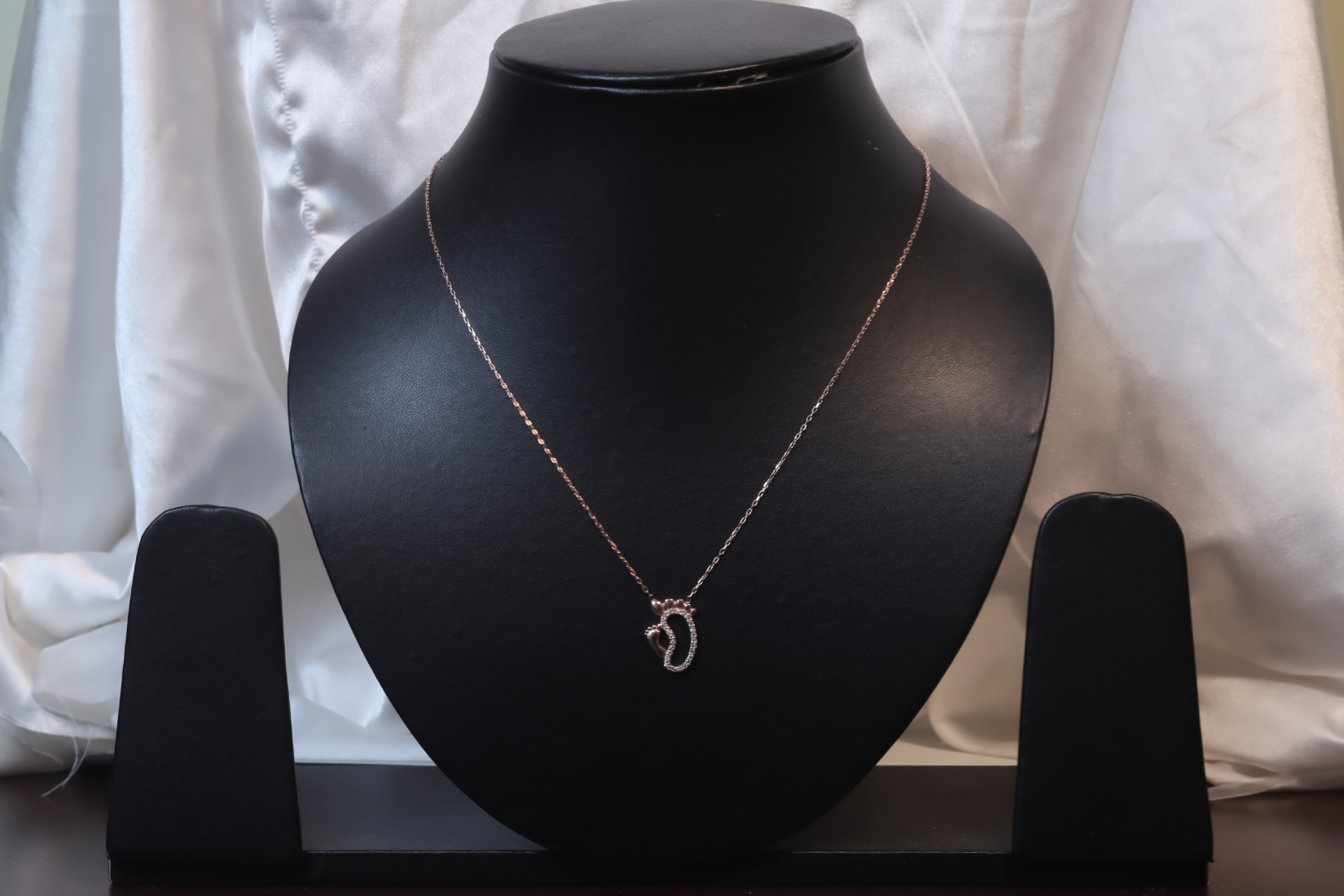 Rose Gold Mother Feet Necklace